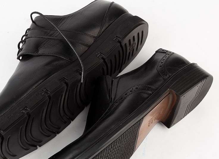 انواع کفش چرم طبیعی مردانه Metallica