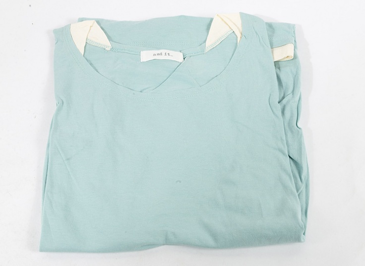 تیشرت زنانه LARU