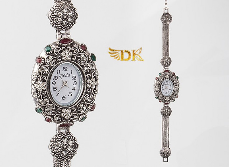 ساعت طرح نقره نگین دار