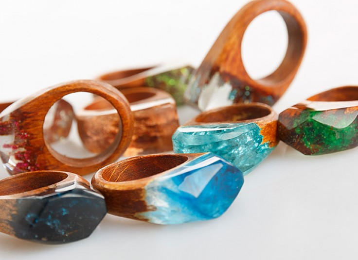 انگشتر چوبی نگین مینیاتوری