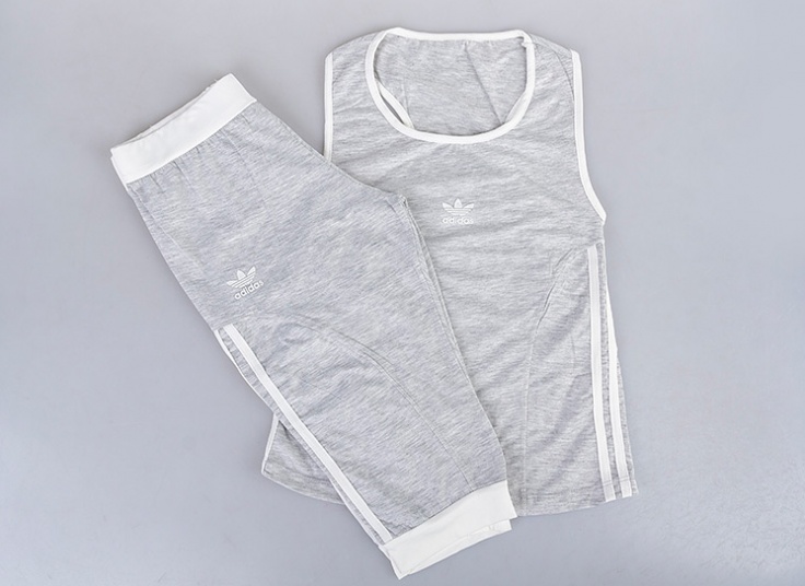 تاپ و برمودا زنانه طرح adidas