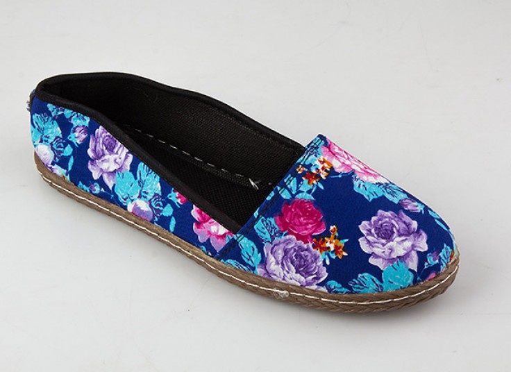 کفش گیوه ای گلدار