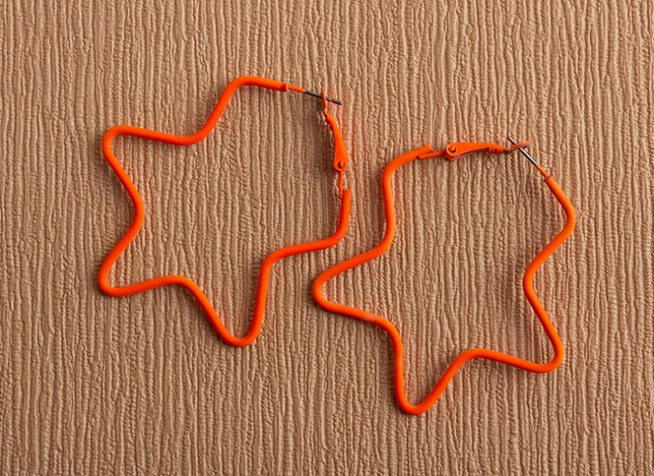 انواع گوشواره نئونی