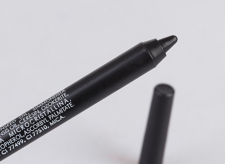 مداد چشم مشکی طرح Flormar