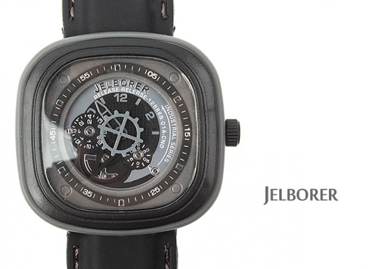 ساعت طرح SEVENFRIDAY