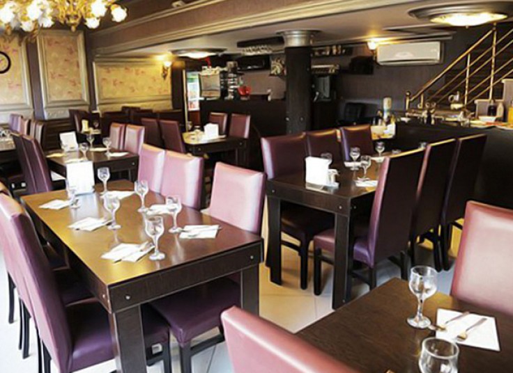 بوفه کامل صبحانه رستوران چلچله