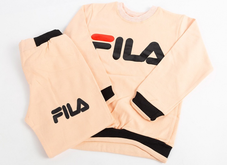 بلوز و شلوار بچگانه