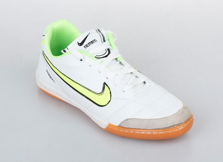 کفش فوتبالی طرح NIKE