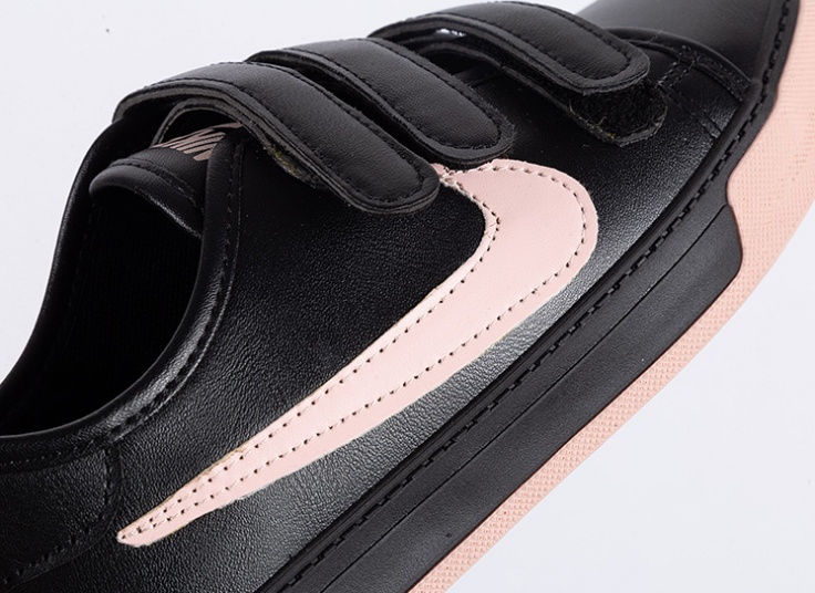 کتانی سه چسب طرح Nike