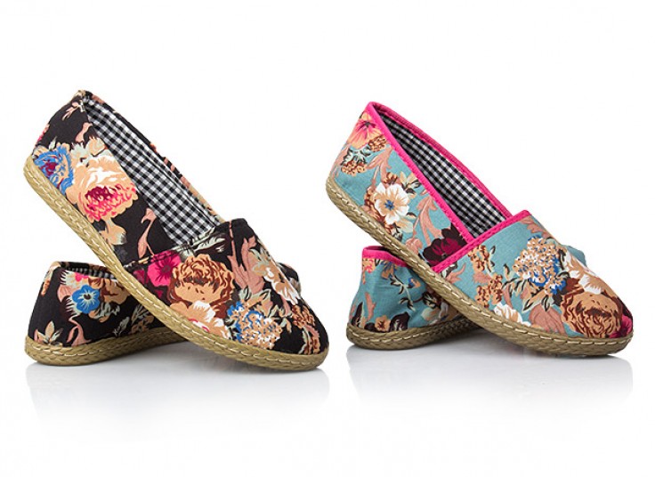 کفش گیوه ای گلدار