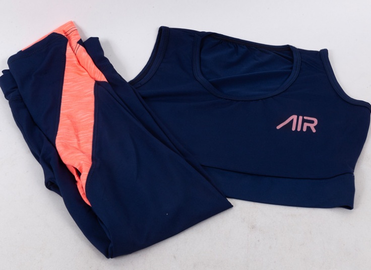 ست نیم تنه و لگ ورزشی زنانه