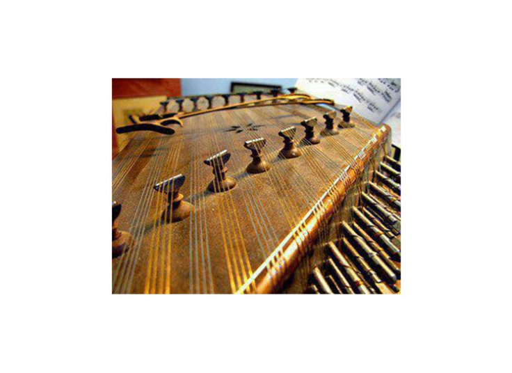 آموزش ساز در سرای محله زاهد گیلانی