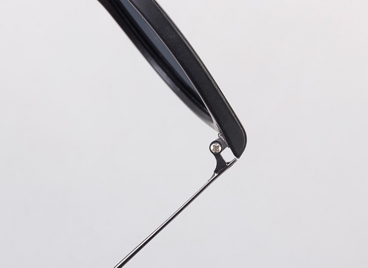 عینک آفتابی پلورایز طرح Tailoring