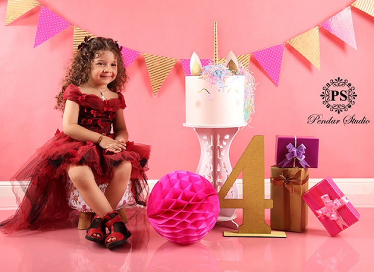 عکاسی و فیلمبرداری تخصصی کودک در آتلیه پندار