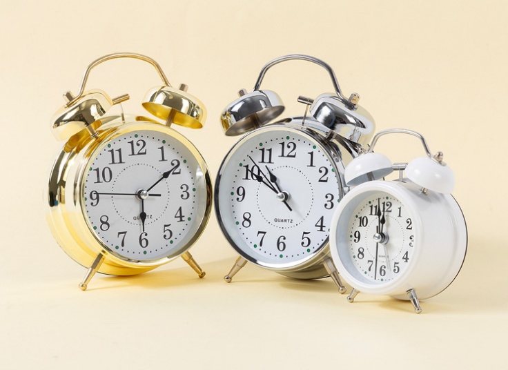 ساعت رومیزی زنگ دار