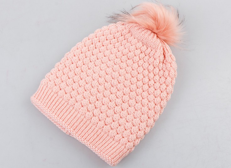 کلاه بافت Poom Poom