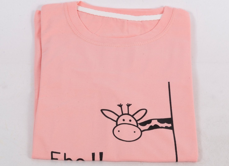 تیشرت زنانه طرح زرافه