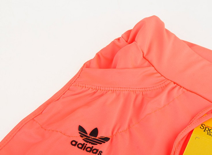 شلوار برمودا ورزشی طرح adidas