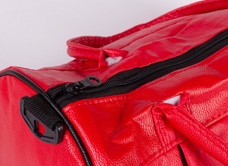 ساک چرمی باشگاهی Tommy Hilfiger