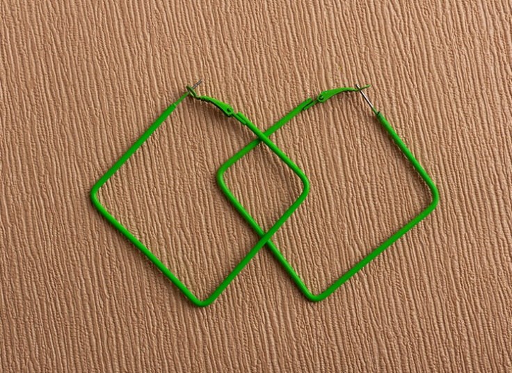 انواع گوشواره نئونی