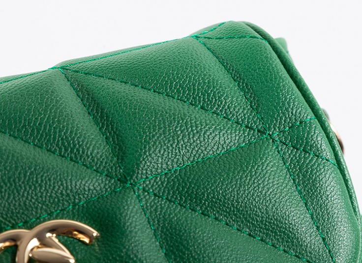 کیف پاسپورتی طرح Chanel