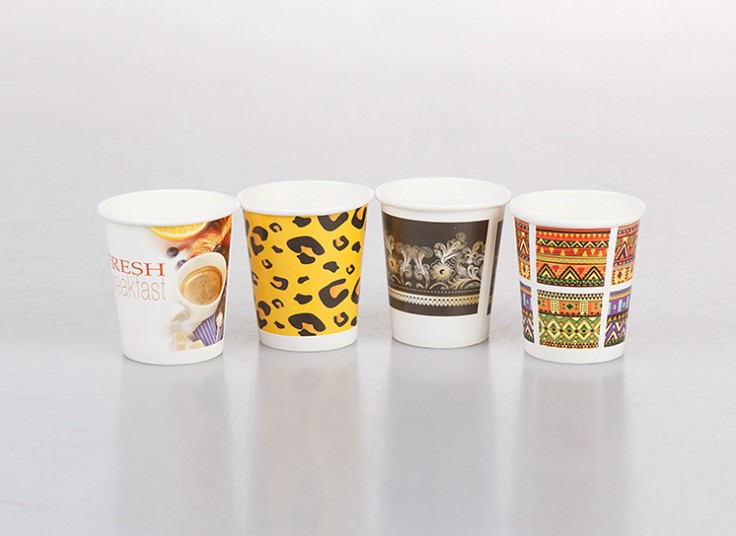 پکیج لیوان و شات طرحدار کاغذی