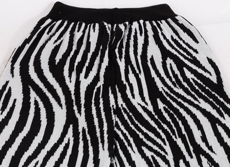 شلوار بافت طرحدار زنانه