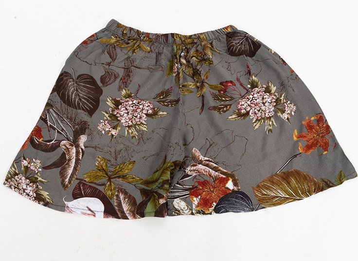 شورتک طرحدار زنانه