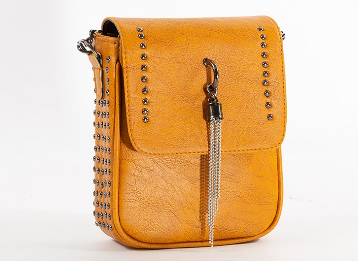 کیف دوشی زنانه پرچی