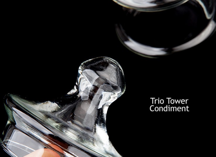 برج شیشه ای سه طبقه