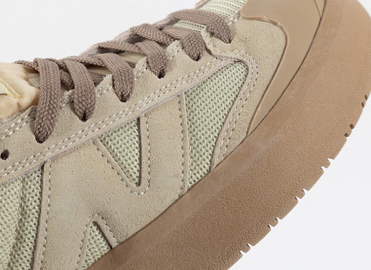 کتانی زنانه New Balance مدل CT302