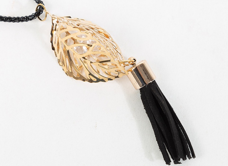 گردنبند زنانه Leaf