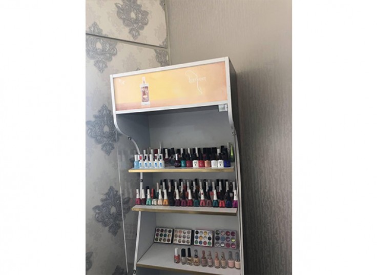 آموزش کاشت ناخن مهرانه