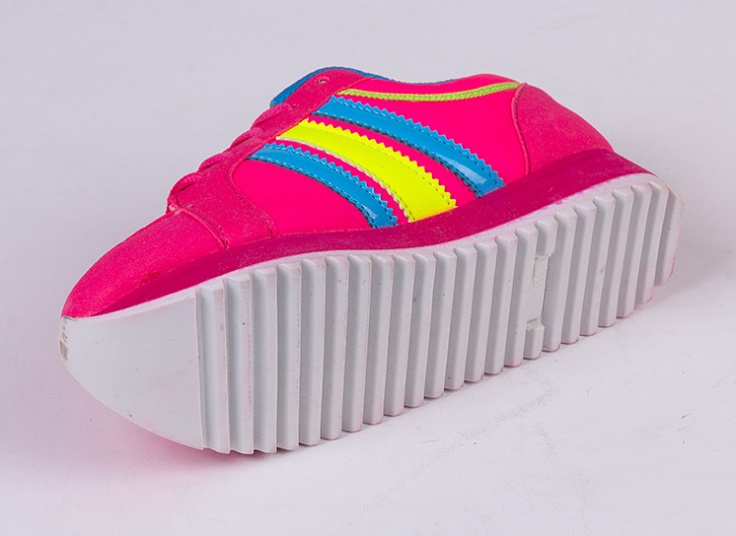 کفش کتانی زنانه adidas