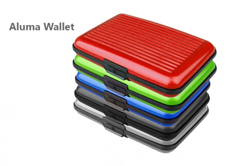 جاکارتی و کیف AlumaWallet