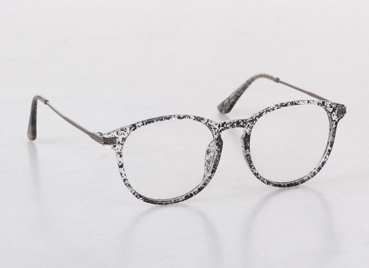 عینک طبی Garamond