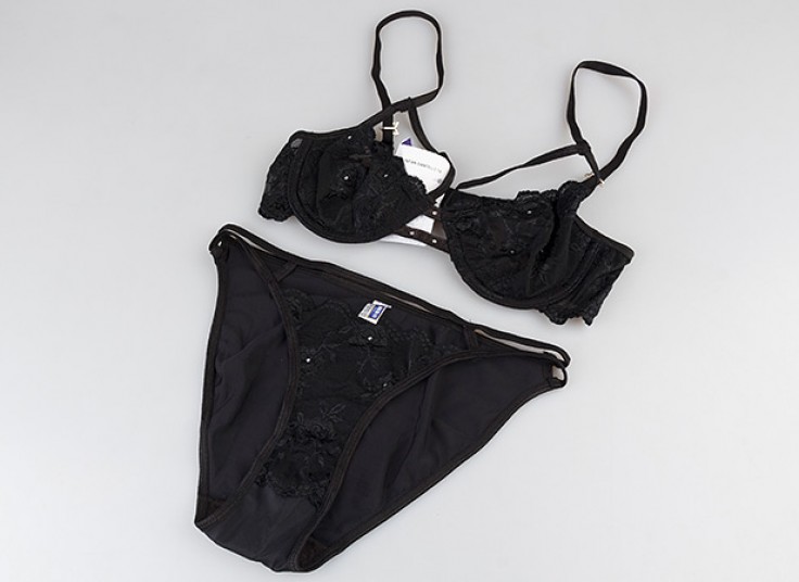 ست لباس زیر طرح NBB