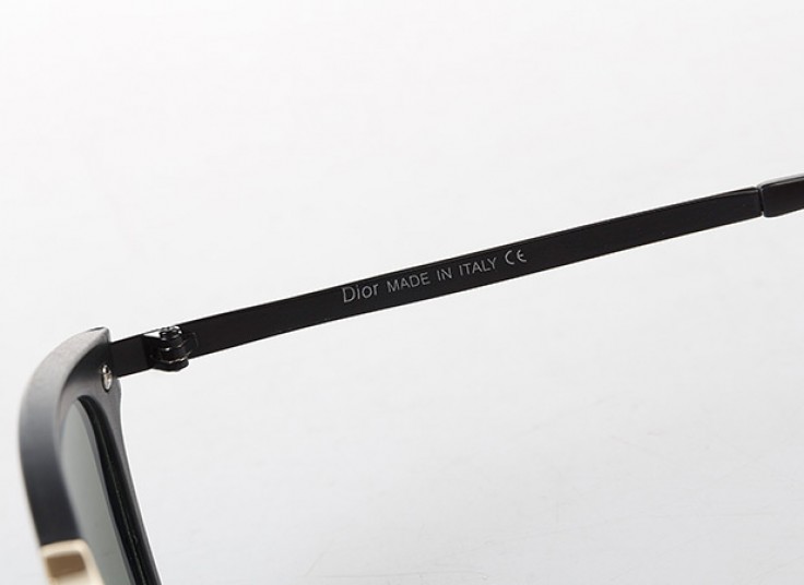 عینک آفتابی طرح Tom Ford