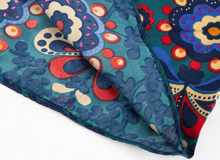 روسری ساتن طرحدار