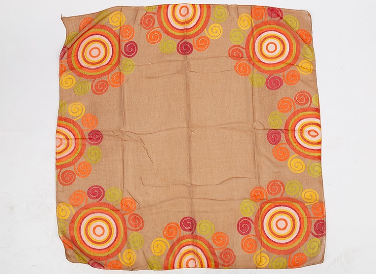 روسری نخی طرح دار زنانه