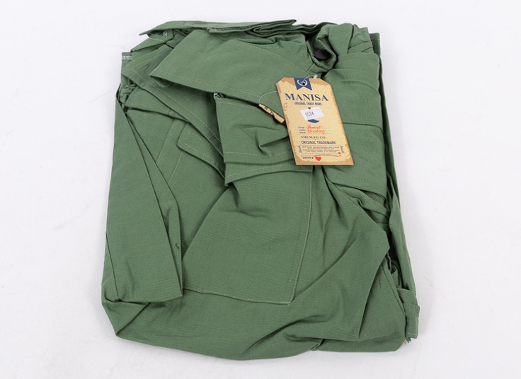 مانتو لینن سرشانه پاگون‌دار