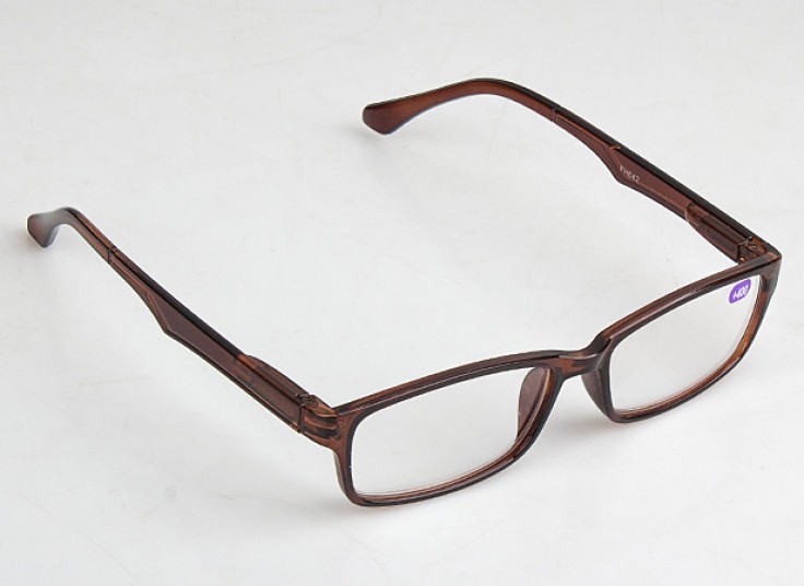 دو مدل عینک طبی  