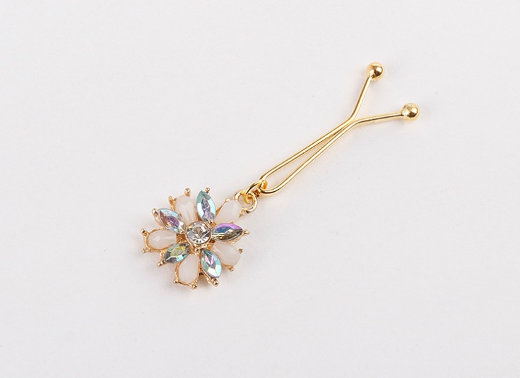 گیره روسری نگین دار