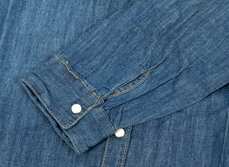 مانتو جین Levis