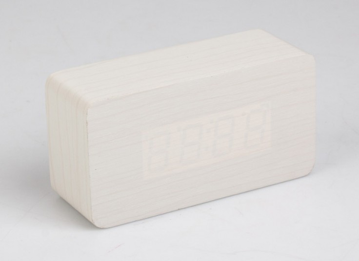 ساعت رومیزی wooden clock