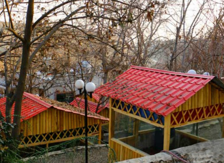 چای و قلیان باغچه رستوران محفل