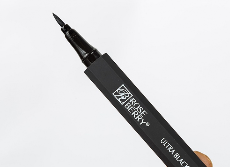 خط چشم ماژیکی Rose Berry