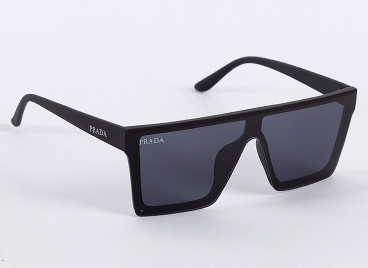 عینک آفتابی طرح PRADA