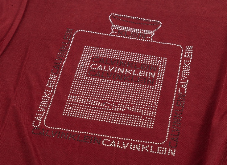 تیشرت زنانه طرح Calvin Klein