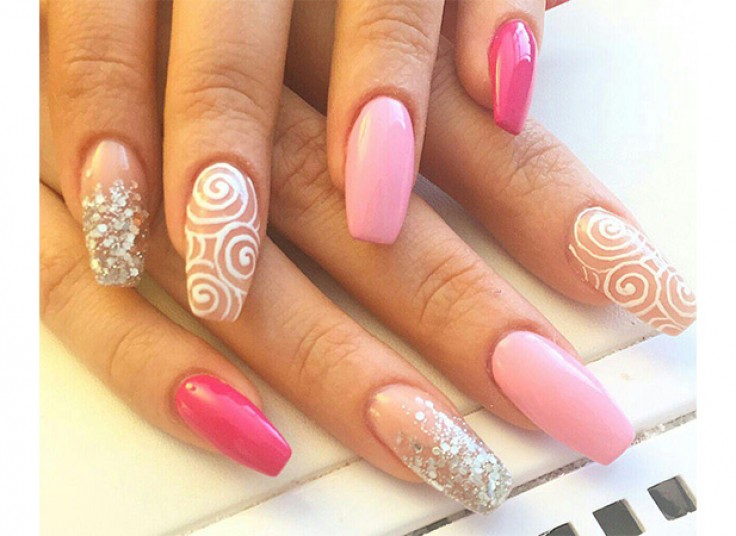 خدمات ناخن در سالن آرزو